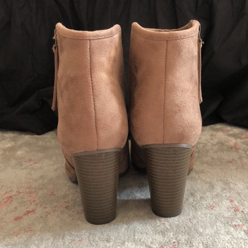 Women’s Wide Width Ankle Bootie - Picture 5 of 10